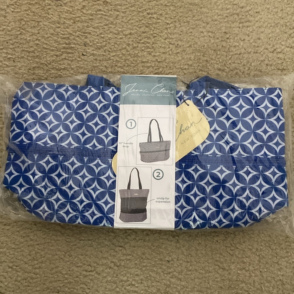 Jenni Chan Stars Expandable Tote Blue NWT - Picture 5 of 7
